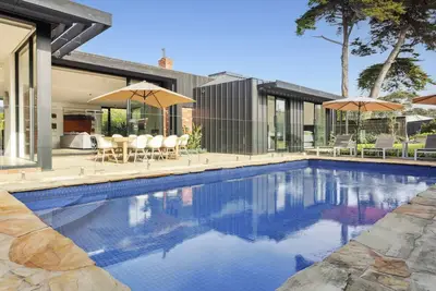 Image de Windsurfer Close to the Portsea village