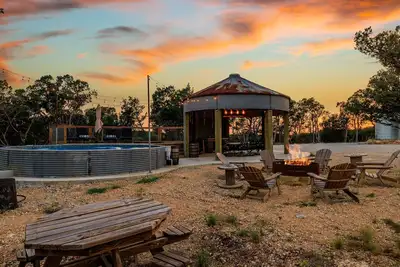 Image de Mystic Hills Ranch I Glamping, Views, Pool