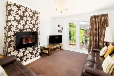 Image de Cv37 9au 26 Bordon Place, Stratford · 3Bed in Stratford-upon-Avon with Parking | Pass The Keys