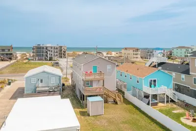 Image de Semi-oceanfront Nags Head home near shopping, dining, & Jennette's Pier!