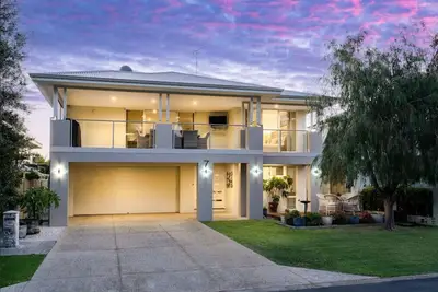 Image de Foreshore Escape: Your Ultimate Coastal Retreat