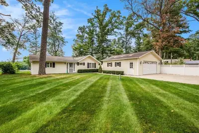 Image de Waterfront 3-bedroom house with Ac, WiFi in Croton