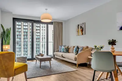Image de Spacious Two-Bedroom Oasis in Wembley