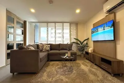 Image de Gorgeous, Modern, and Air-Conditioned Included