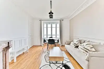 Appartement Spacieux Vue sur Paris Boulogne