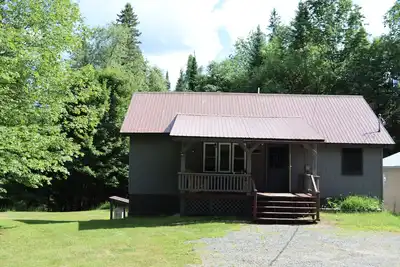 Image de Cozy 3-bedroom house with Ac/Wifi, nestled in the heart of the Adirondacks.