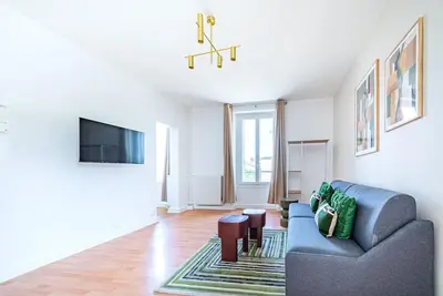 Image de Appartement spacieux et calme Ville de Puteaux