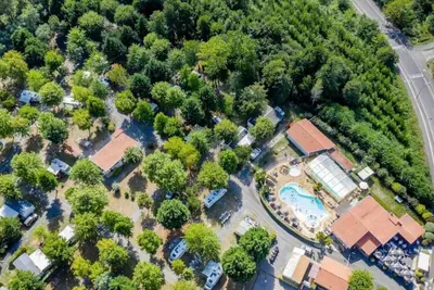 Image de Camping 4 étoiles - Piscine - eebifd