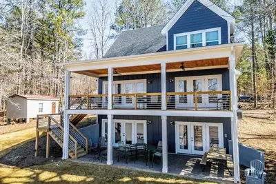 Image de Lyon's Den - *New* 5bd, Sleeps 13, New Dock+ More