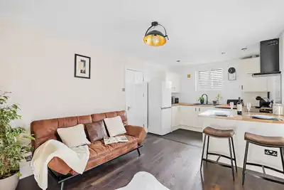 Image de Peaceful, Homely, Pet Friendly with Private Parking - Holiday Apartment 13b