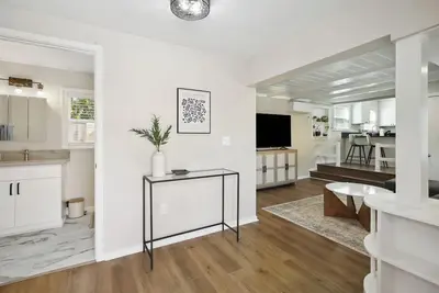 Image de Charming and private 1bedroom cottage in Sacramento w/ large yard, WiFi and Ac