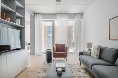 Image de Convenient Mitte 1br, Fully Equipped w/ Balcony, by Blueground