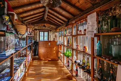 Image de Maison de campagne \"El Desvan De Alborada Del Eo\" avec vue sur la montagne, Wi-Fi et climatisation