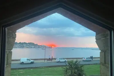Image de Cosy Coastguard Cottage right next to the sea