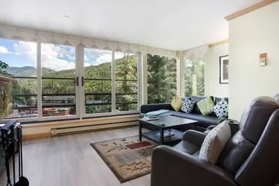 Image de Simba Run's Amenities & Location Can't Be Beat. Near to Mountain, Dining, & Adventure in Vail!