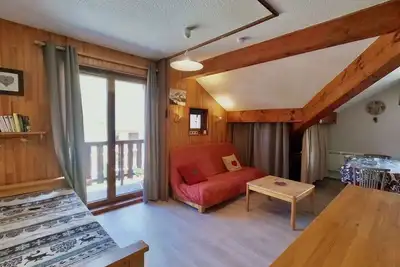 Image de Studio 4 Personnes Dans Le Centre