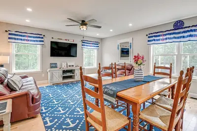 Image de Square Pond Vacation Rental w/ Boat Dock & View!