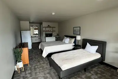 Image de Cozy hotel in welcoming Anchor Point Room 10