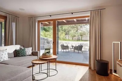 Image de Modern chalet with a spacious patio