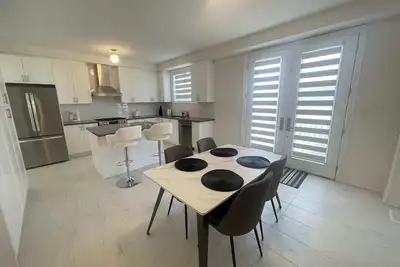 Image de Spacious 4-Bedroom Retreat in Wasaga Beach