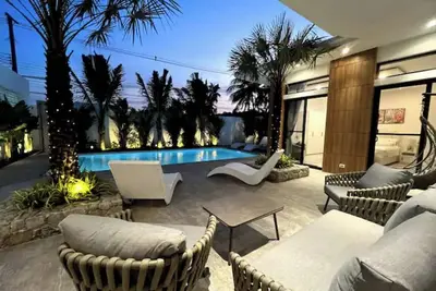 Image de Villa Lola - Villa moderne de 3 chambres avec grande piscine