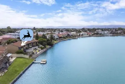 Image de Stunning Lake View Townhouse-Dream Staycation