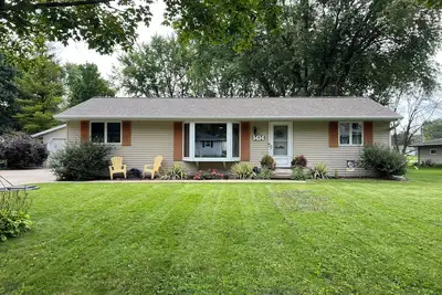 Image de Charming 3-bedroom home within walking distance of Lambeau field!
