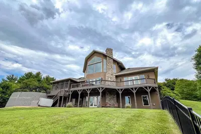 Image de End Your Summer on a High Note - In the Mountains @ Mount Ever After