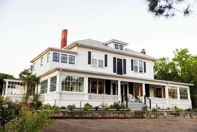 Image de Historic 5 Bed Farmhouse Retreat in Sonoma Hills
