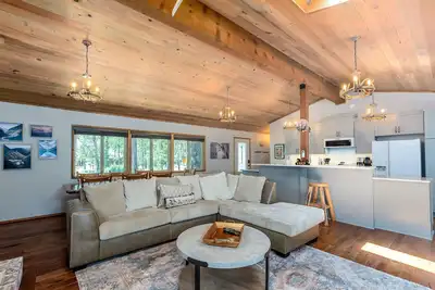 Image de Timb07 - Great for Families, Hot Tub, Ac, Foosball