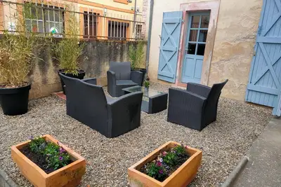 Image de Grand appartement avec cour, idéal pour les familles. Animaux acceptés!