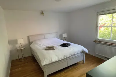 Image de Nyrenoverad tvårumslägenhet i ett vackert villaområde
