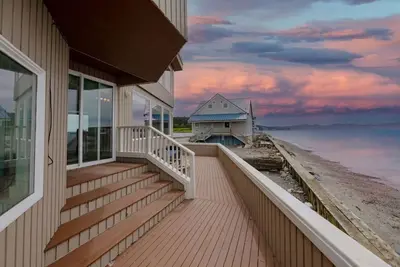 Image de 2b1. 5b Unit w/ Stunning Water View @Oak Harbor