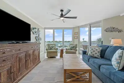 Image de Great Location + Amenities-SeaSpray Riverside 313