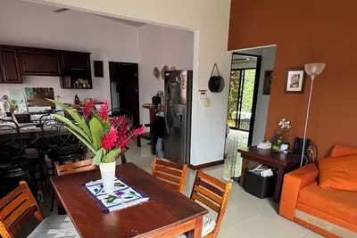 Image de SĂĽĂźes, Privates Bungalow mit Garden Nahe Manuel Antonio in Einer Ruhigen Gegend