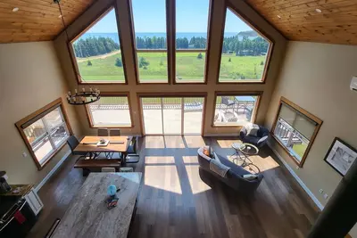 Image de Pet-Friendly, Oceanview Souris Retreat with Short Walk to Sheep Pond Beach!