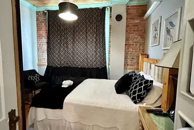 Image de Room 3 (sleeps 2) at Chipley's Squareview Inn