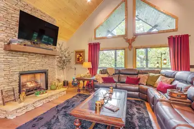 Image de 'Next Stop Heaven' Game Room & Multiple Decks