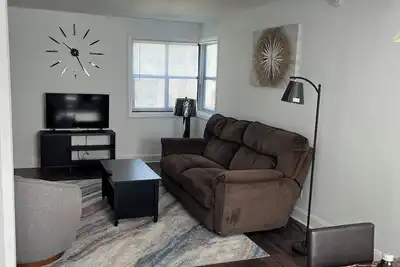 Image de 2-bedroom apartment in charming Columbia with Ac, WiFi. Relax and enjoy