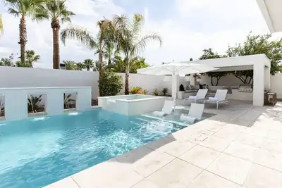 Image de Amazing! Pool~Jacuzzi~Luxury~Location~The Dreyfus