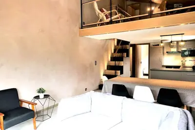 Image de Schöne Wohnung komplett renoviert für 8 Personen