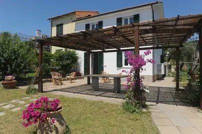 Image de Charmantes Landhaus an Einem Außergewöhnlichen Panoramapunkt am Golfvontigullio