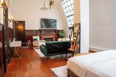 Image de Luxurious Loft Suite at Mansfield, Central Nyc Location near Top Attraction