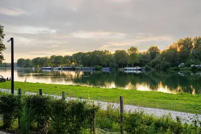 Image de Lodge paisible avec sauna par belvilla
