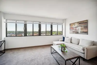 Image de Pp 1802 Modern Corporate 2br, pool, Gym