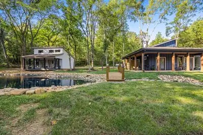 Image de (E) Sycamore Grove | 3 Bed, 2 Bath