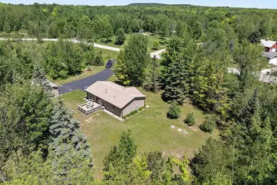 Image de Secluded Northern Door home w/ Trails, Fire Pit, near The Clearing Folk School