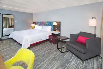Image de Minutes from History: 2 Relaxing Units w/ Free Breakfast Near Downtown Annapolis