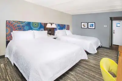 Image de Annapolis Adventure: 2 Cozy Units, Outdoor Pool + Easy Access to Historic Sites!