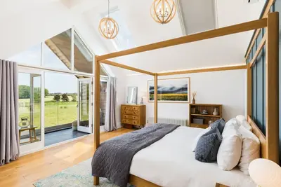 Image de Brilliantly Modern, Spacious 4 Bed Family Home | Pass the Keys